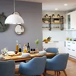 New Mountainside W Pool + Stunning Sea View * 마카르스카