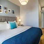 빌라 New Mountainside W Pool + Stunning Sea View 마카르스카