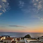 New Mountainside W Pool + Stunning Sea View