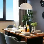 New Mountainside W Pool + Stunning Sea View 마카르스카