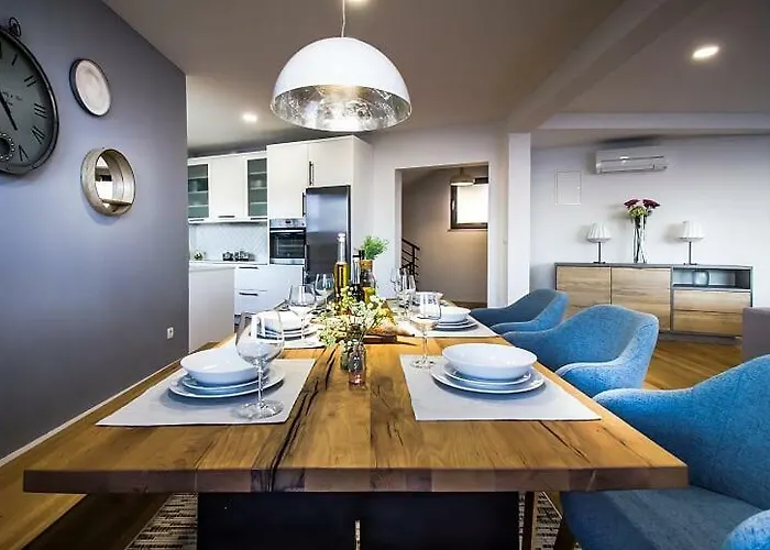 New Mountainside W Pool + Stunning Sea View Вілла