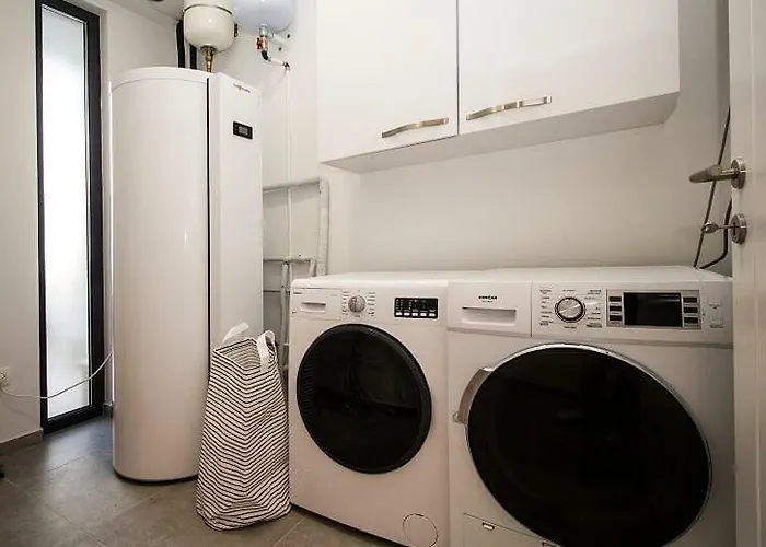 New Mountainside W Pool + Stunning Sea View * Макарська