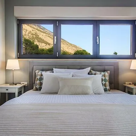 Villa New Mountainside W Pool + Stunning Sea View