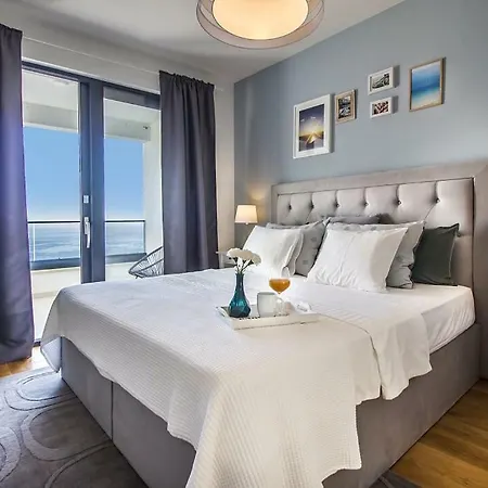 New Mountainside W Pool + Stunning Sea View Vila *