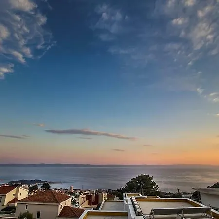 New Mountainside W Pool + Stunning Sea View