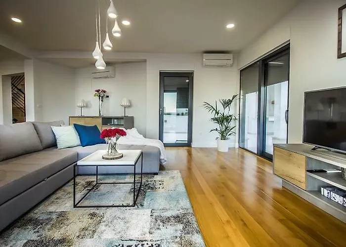 Βίλα New Mountainside W Pool + Stunning Sea View