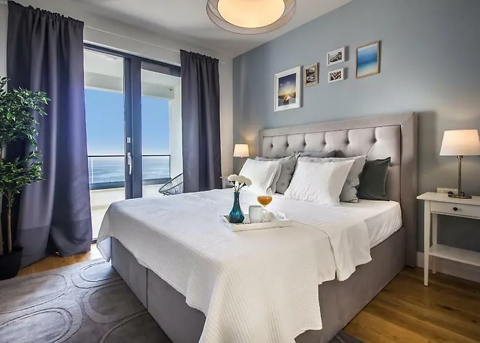 New Mountainside W Pool + Stunning Sea View Βίλα *