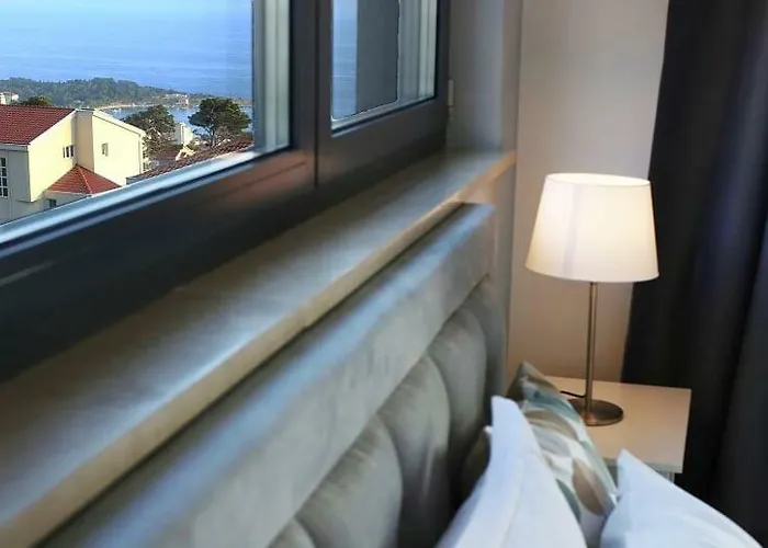 New Mountainside W Pool + Stunning Sea View Μακάρσκα