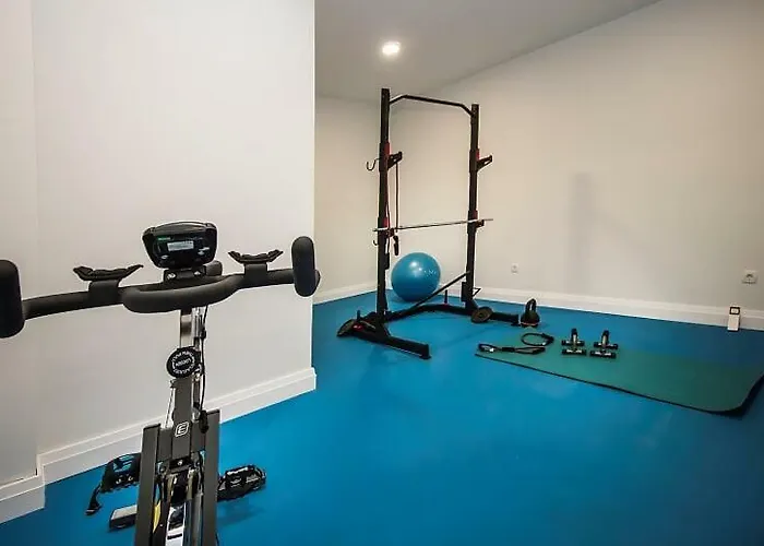 New Mountainside W Pool + Stunning Sea View