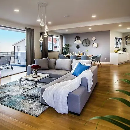 Villa New Mountainside W Pool + Stunning Sea View Makarska