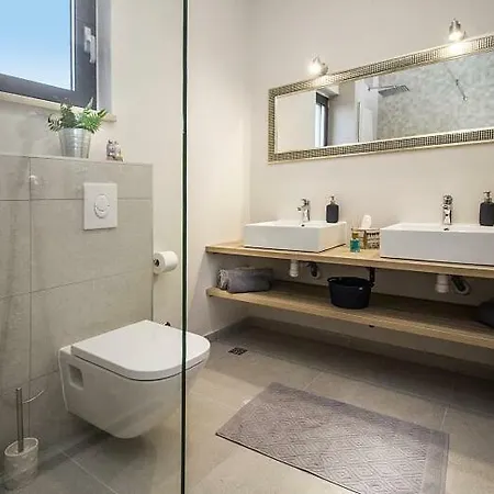 Villa New Mountainside W Pool + Stunning Sea View *